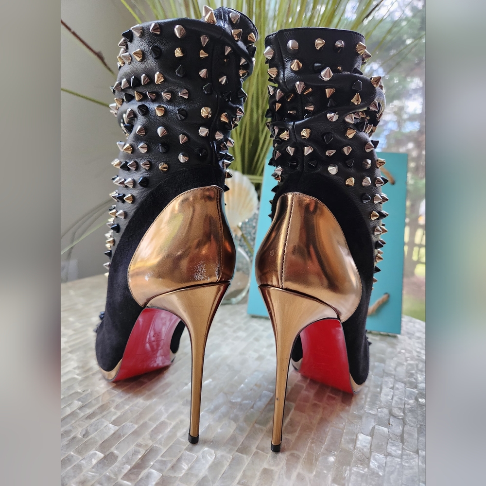 🚨 Christian Louboutin Spike Wars 120 Ankle Booties🚨 Signature Red Sole